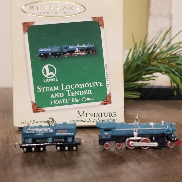 Hallmark Other - Lionel Steam Locomotive and Tender mini ornaments